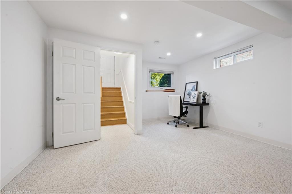 180 Eastforest Trail Property Photo 31