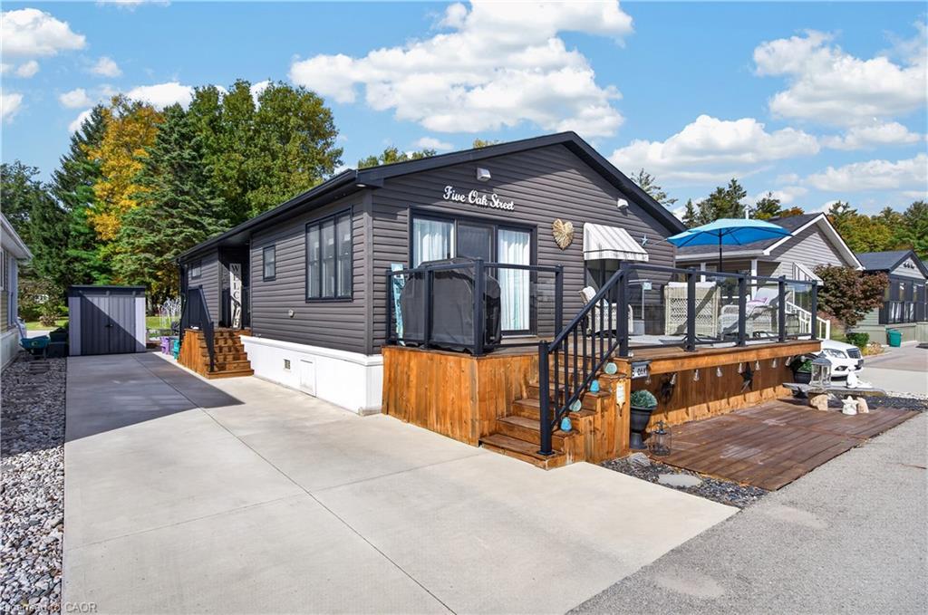 4449 Milburough Line Property Photo 1