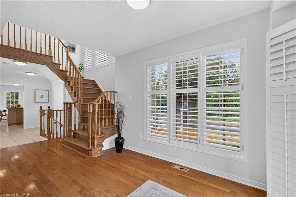 5555 Linwell Place Property Photo 17
