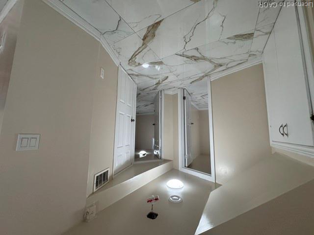 614 Fennell Avenue E Property Photo 5