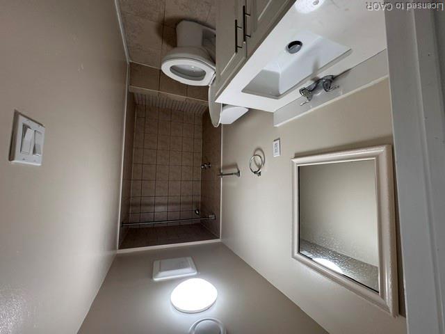 614 Fennell Avenue E Property Photo 8