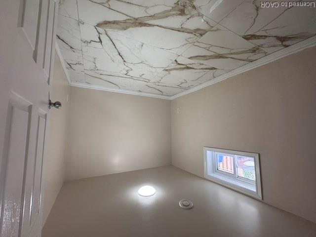 614 Fennell Avenue E Property Photo 16