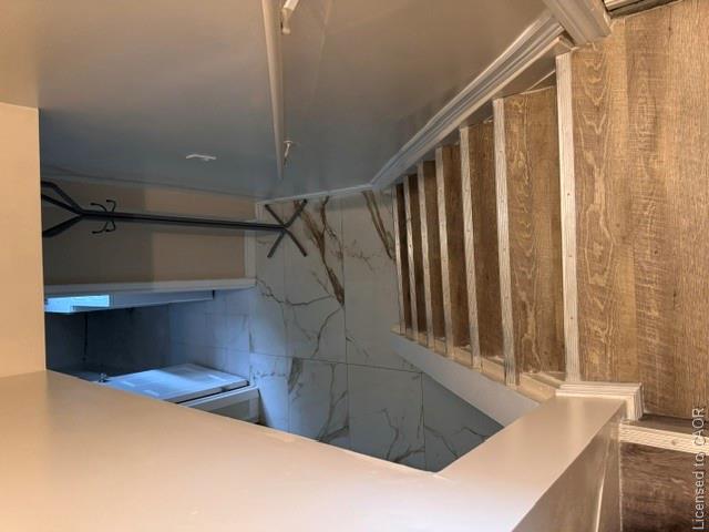 614 Fennell Avenue E Property Photo 20