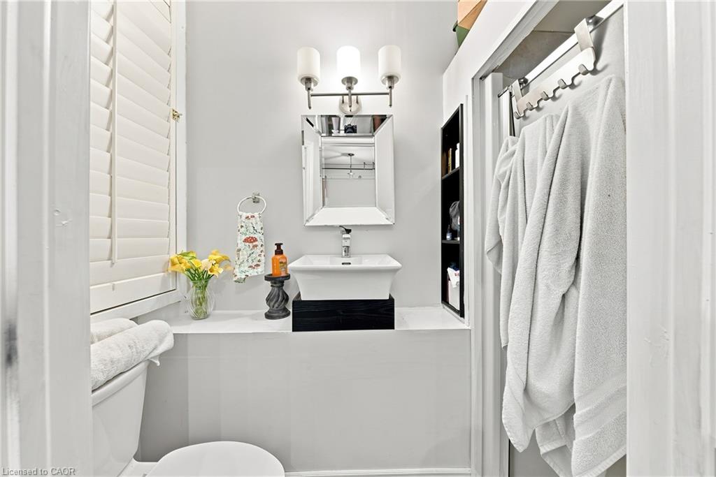 2177 Lakeshore Road Property Photo 22