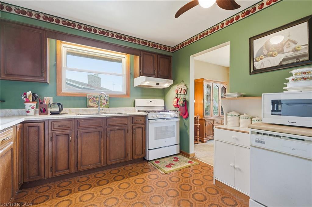 3107 Ussher Street Property Photo 12