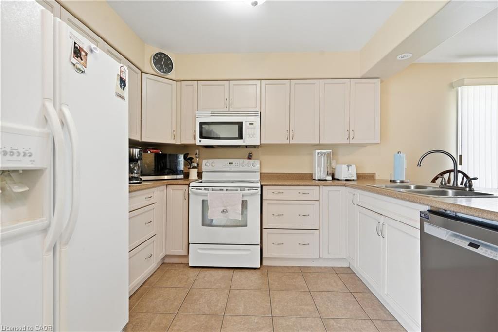 58 Saturn Road Property Photo 8
