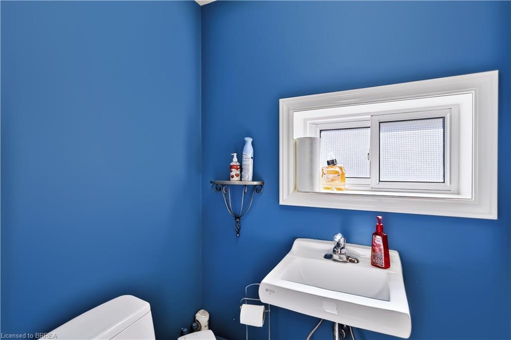 241 Brant Avenue Property Photo 11