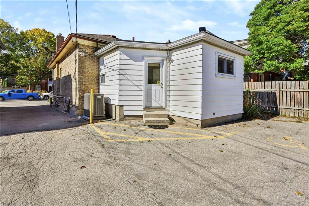 241 Brant Avenue Property Photo 28