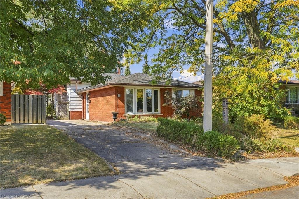 106 Victor Boulevard Property Photo 1