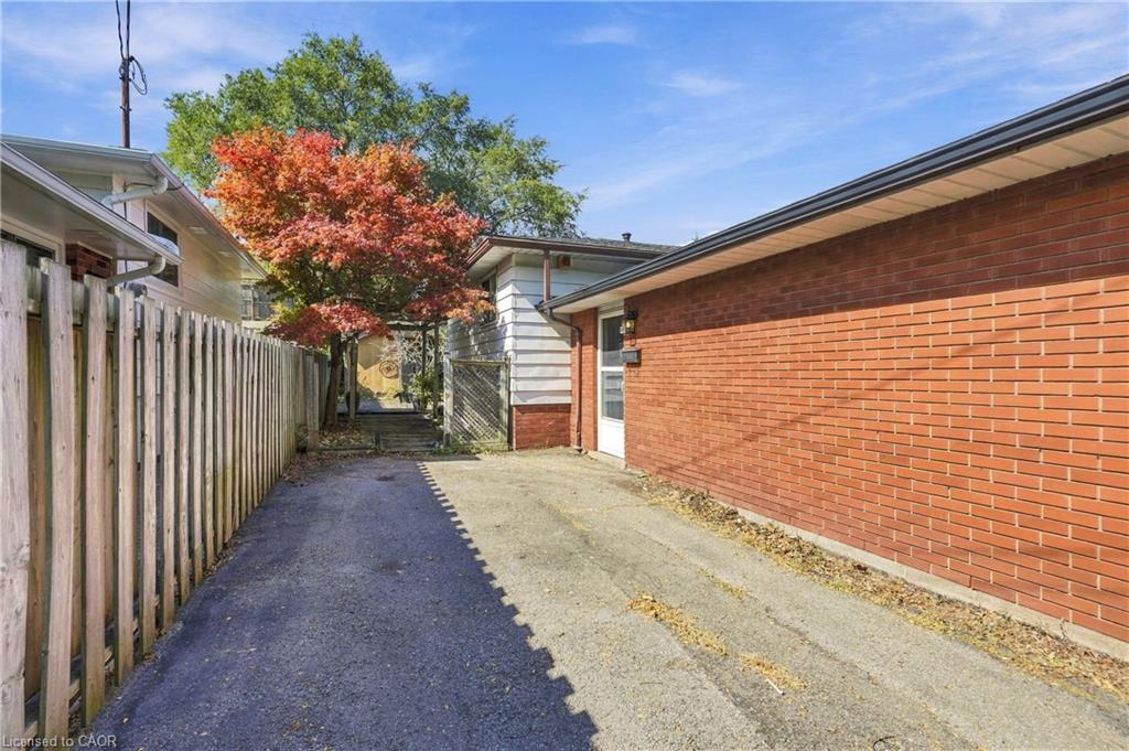 106 Victor Boulevard Property Photo 21