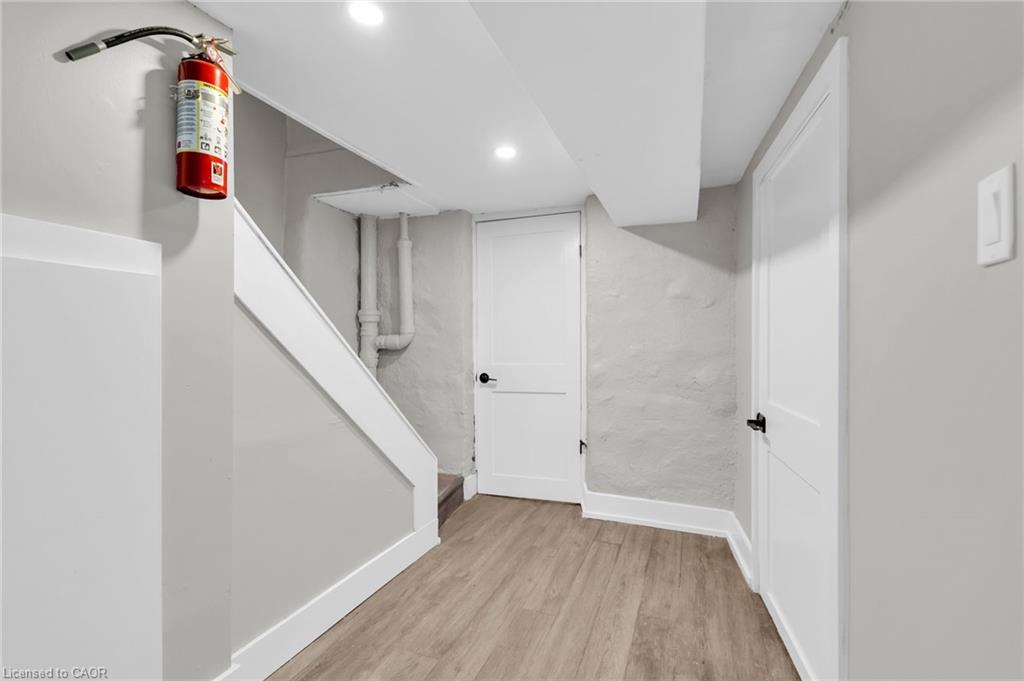 526 King Street E Property Photo 4