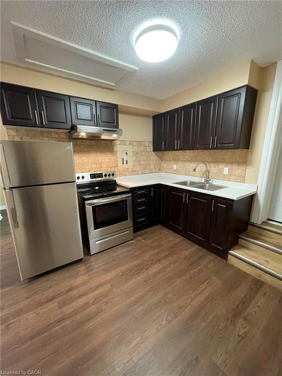526 King Street E Property Photo 15