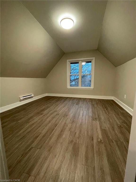 526 King Street E Property Photo 25