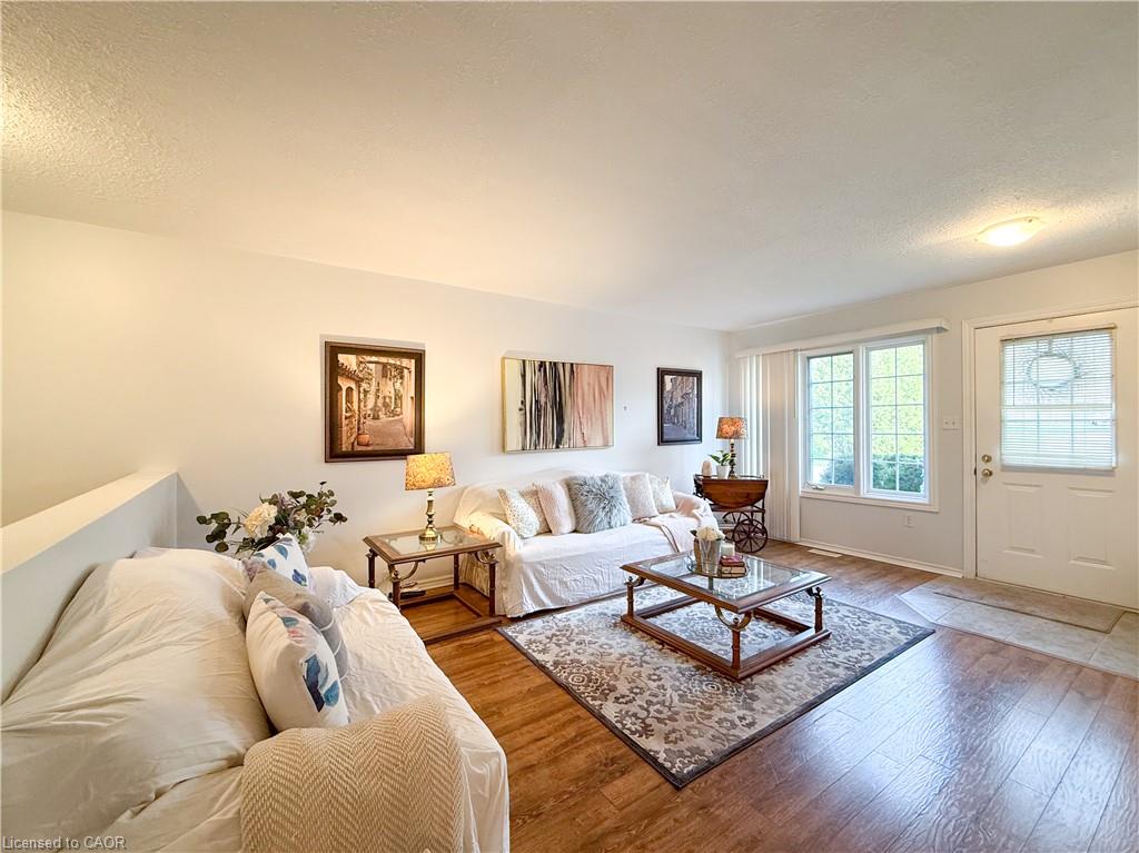 33a Lingwood Drive Property Photo 6