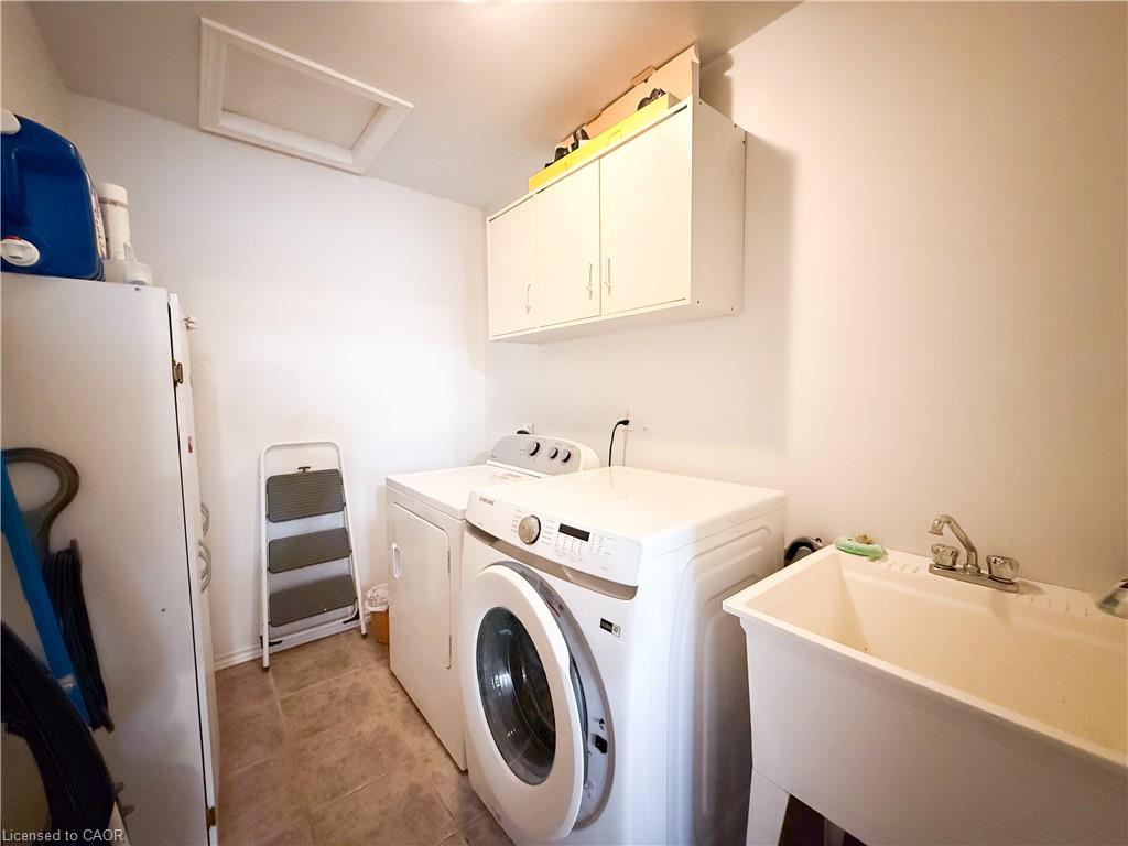 33a Lingwood Drive Property Photo 16