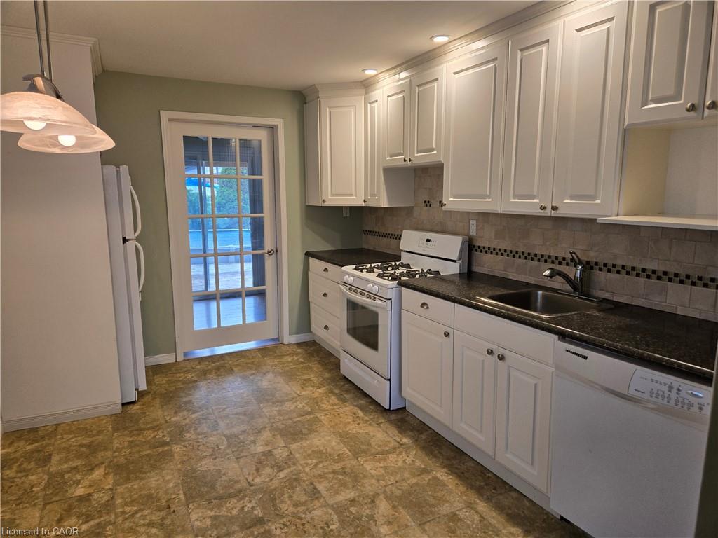 325 Simpson Avenue Property Photo 5