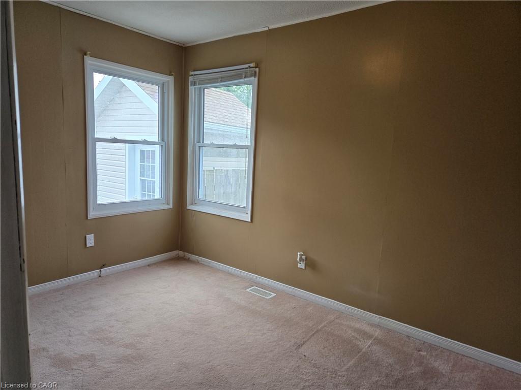 325 Simpson Avenue Property Photo 6