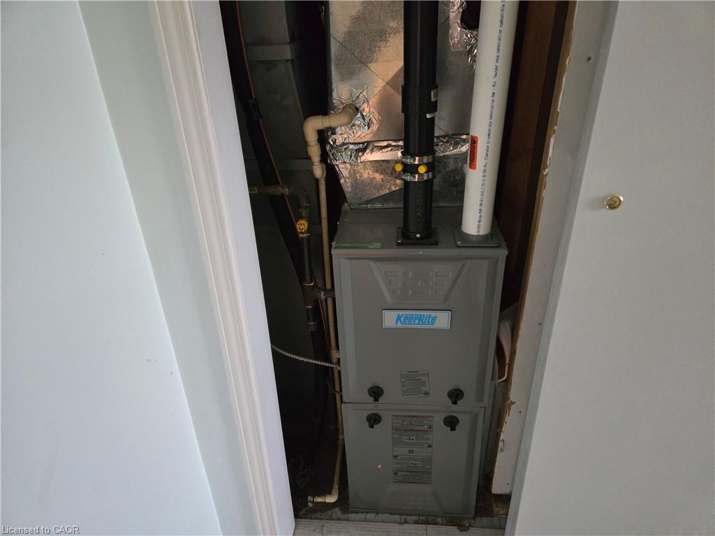 325 Simpson Avenue Property Photo 9