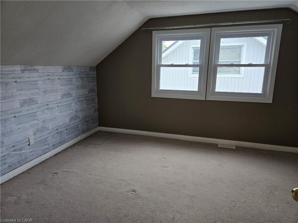 325 Simpson Avenue Property Photo 11