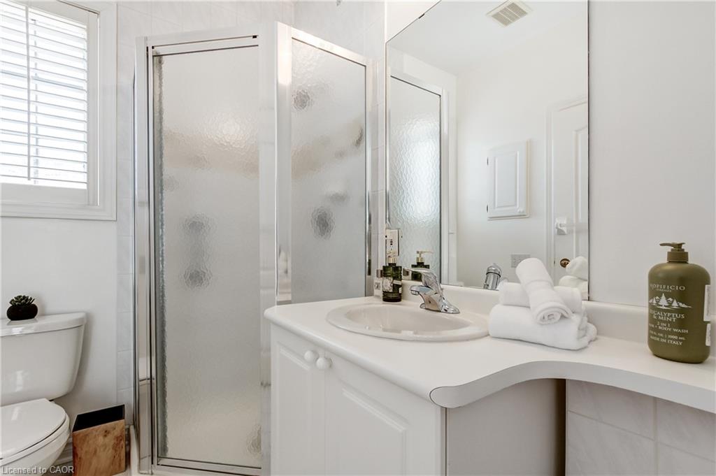 260 Silverbirch Boulevard Property Photo 9