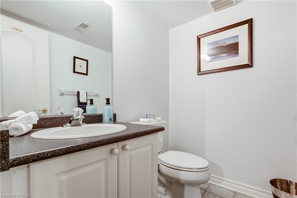 260 Silverbirch Boulevard Property Photo 25