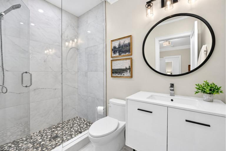 301 Martin Street Property Photo 33