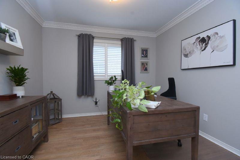 470 Amanda Crescent Property Photo 13
