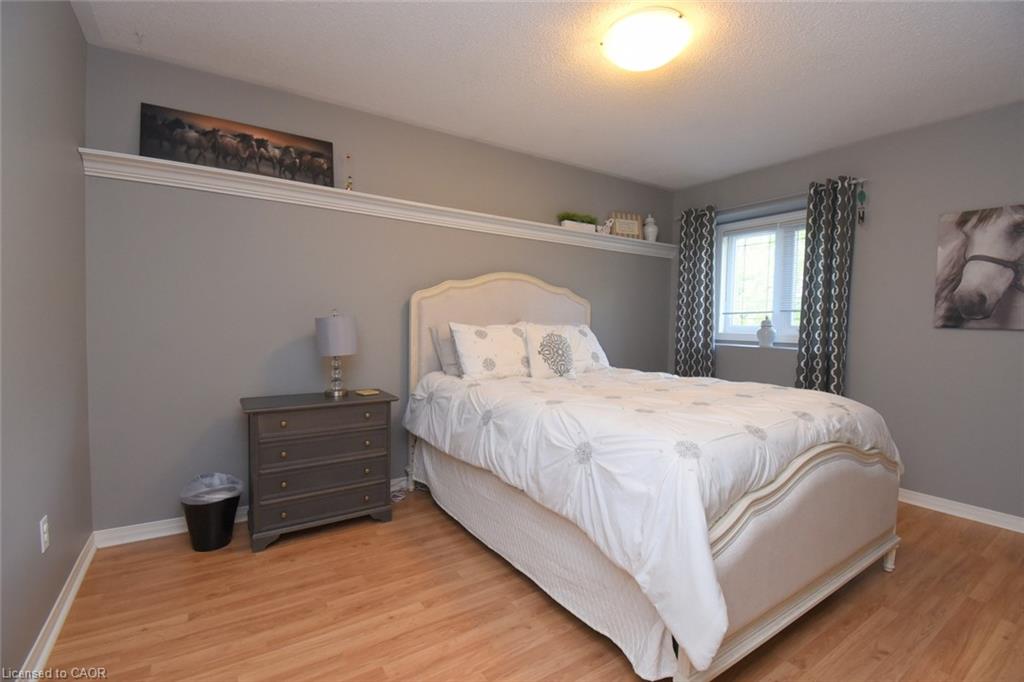 470 Amanda Crescent Property Photo 35