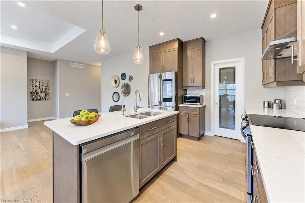 15 Matheson Crescent Property Photo 2