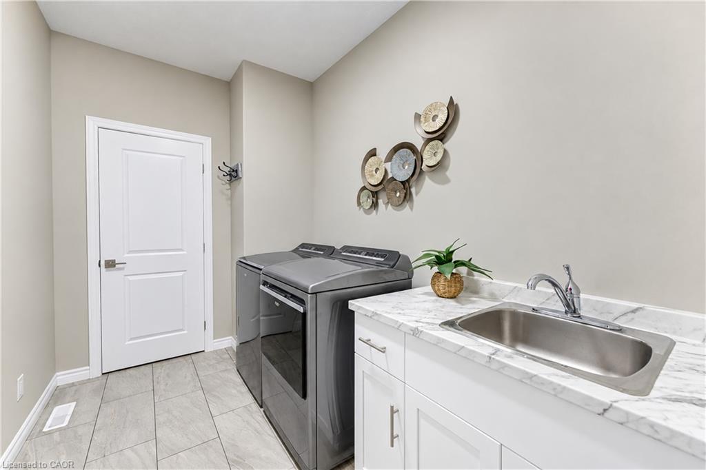 15 Matheson Crescent Property Photo 8