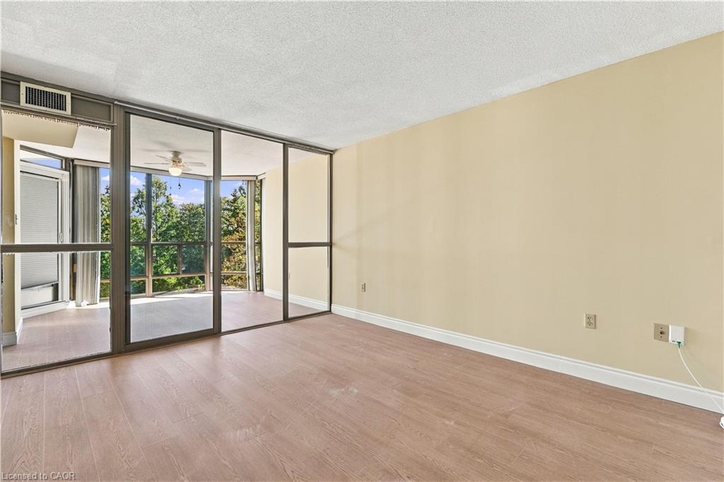 302-5070 Pinedale Avenue Property Photo 16