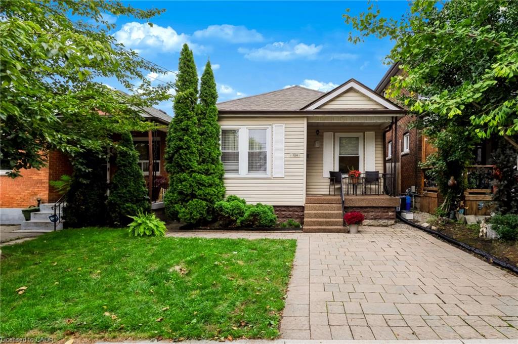 104 Niagara Street Property Photo 1