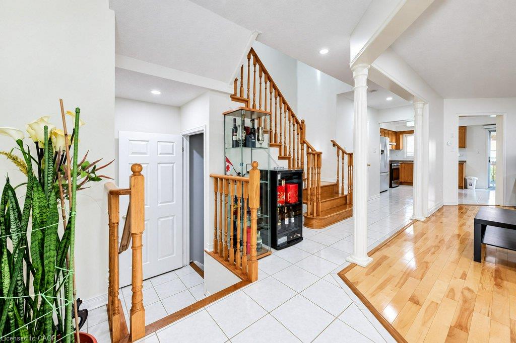 6484 Skipper Way Property Photo 6