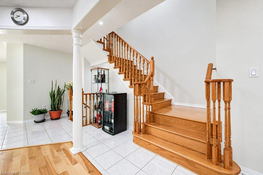 6484 Skipper Way Property Photo 8