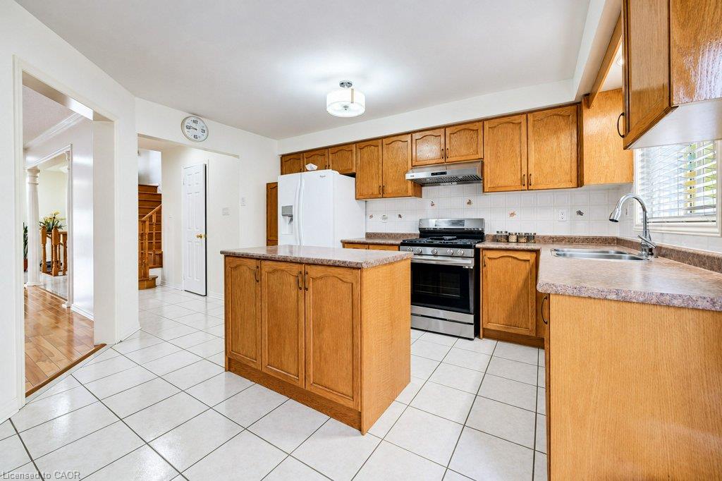 6484 Skipper Way Property Photo 13