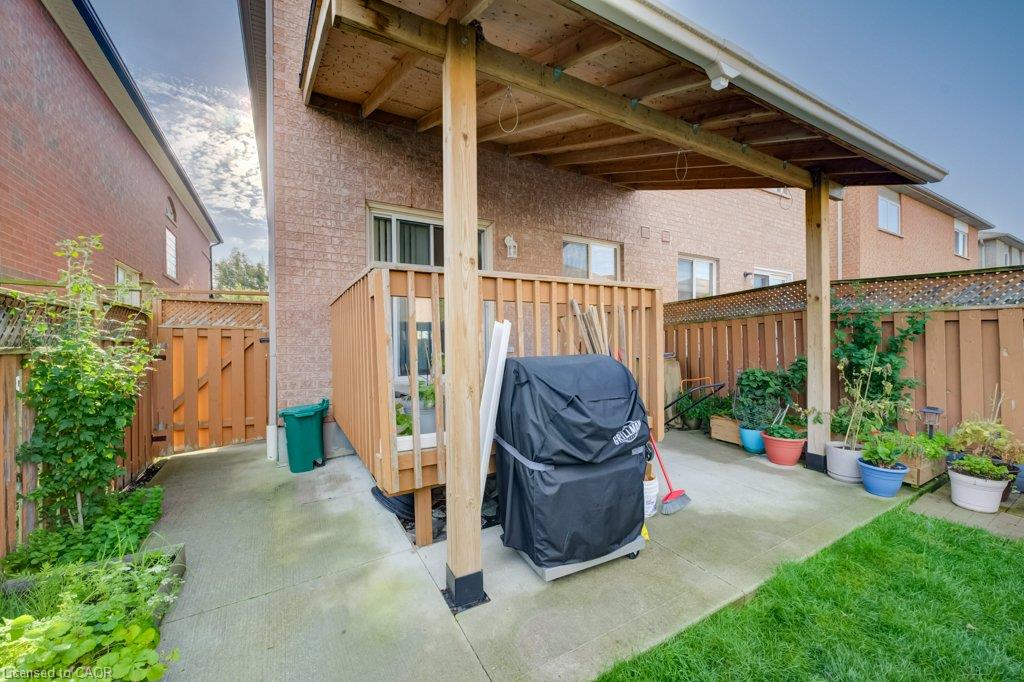6484 Skipper Way Property Photo 36