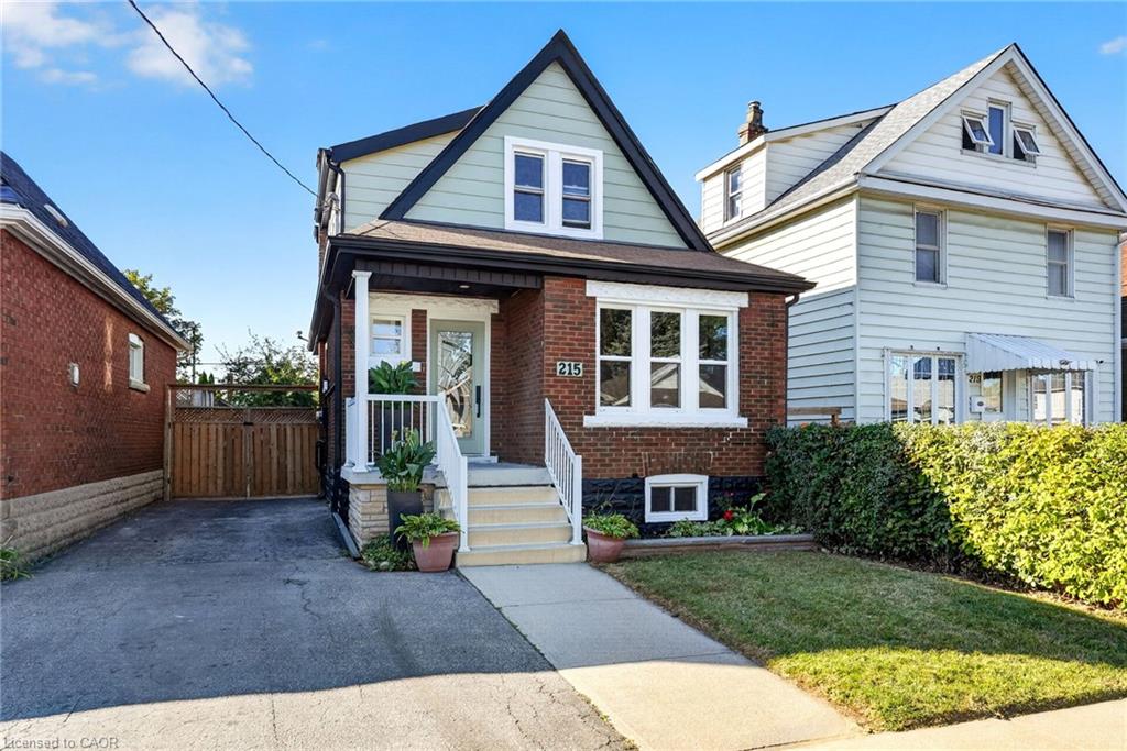 215 Paling Avenue Property Photo 3