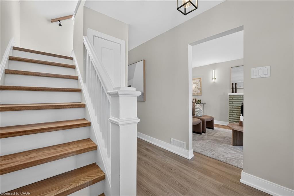 215 Paling Avenue Property Photo 6