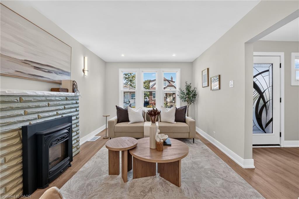 215 Paling Avenue Property Photo 12