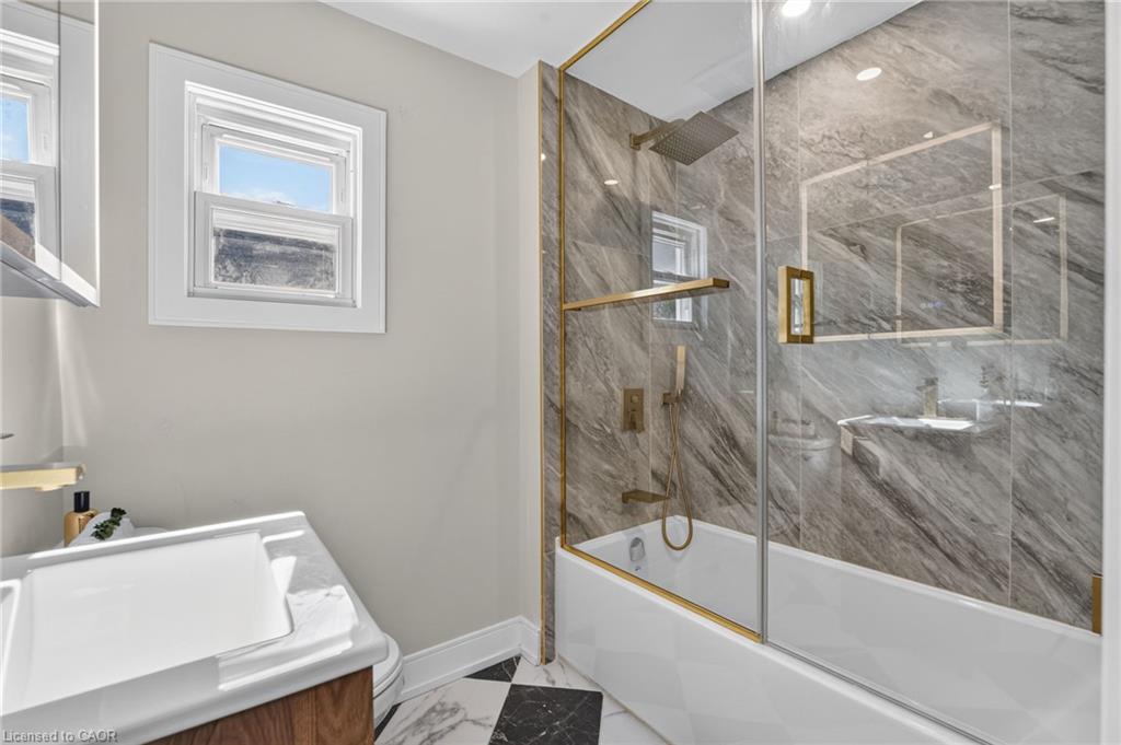 215 Paling Avenue Property Photo 31