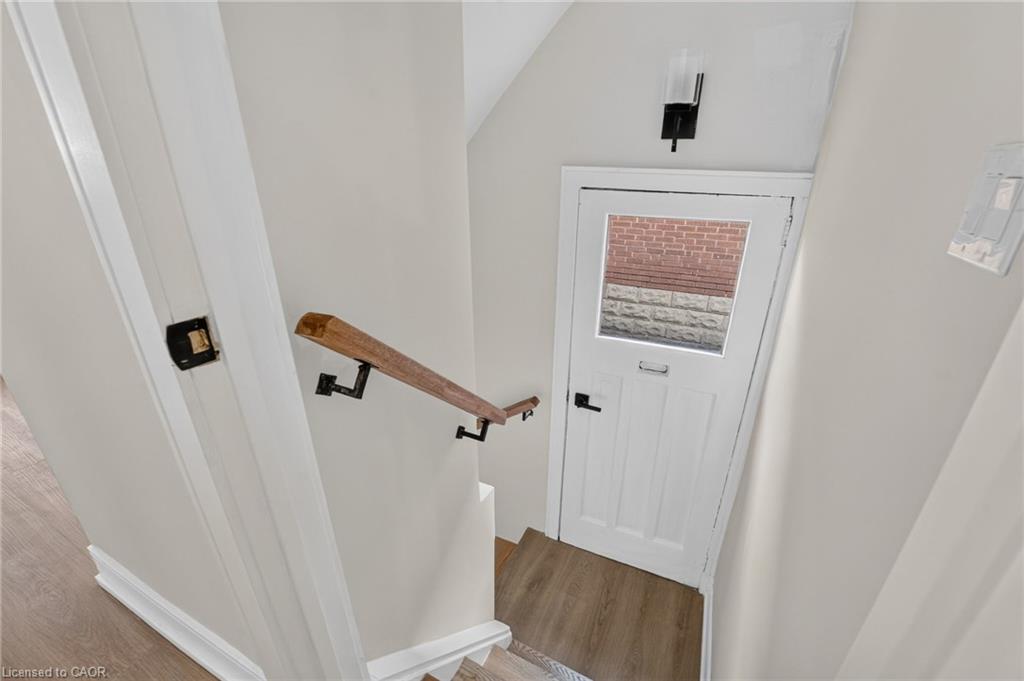 215 Paling Avenue Property Photo 33