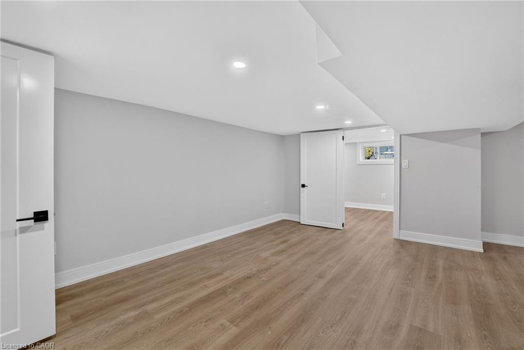 215 Paling Avenue Property Photo 36