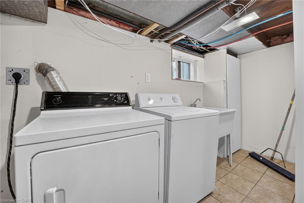 215 Paling Avenue Property Photo 41