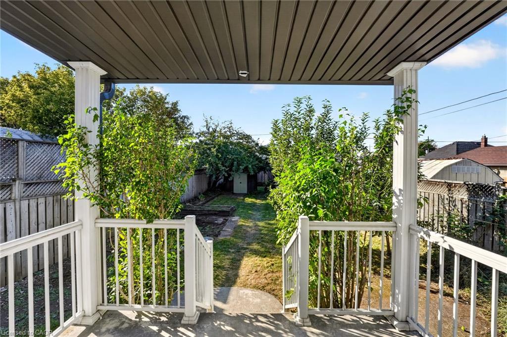 215 Paling Avenue Property Photo 43
