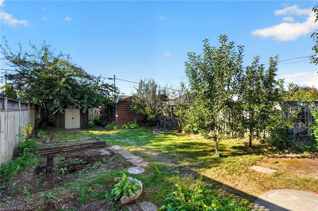 215 Paling Avenue Property Photo 45