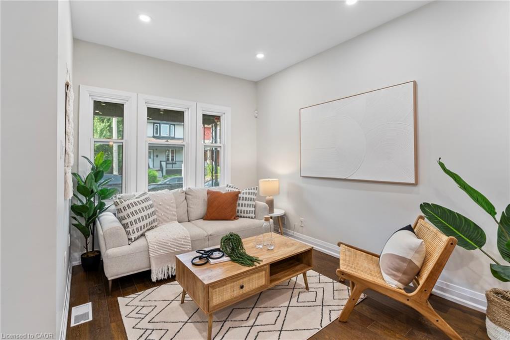 23 Somerset Avenue Property Photo 5