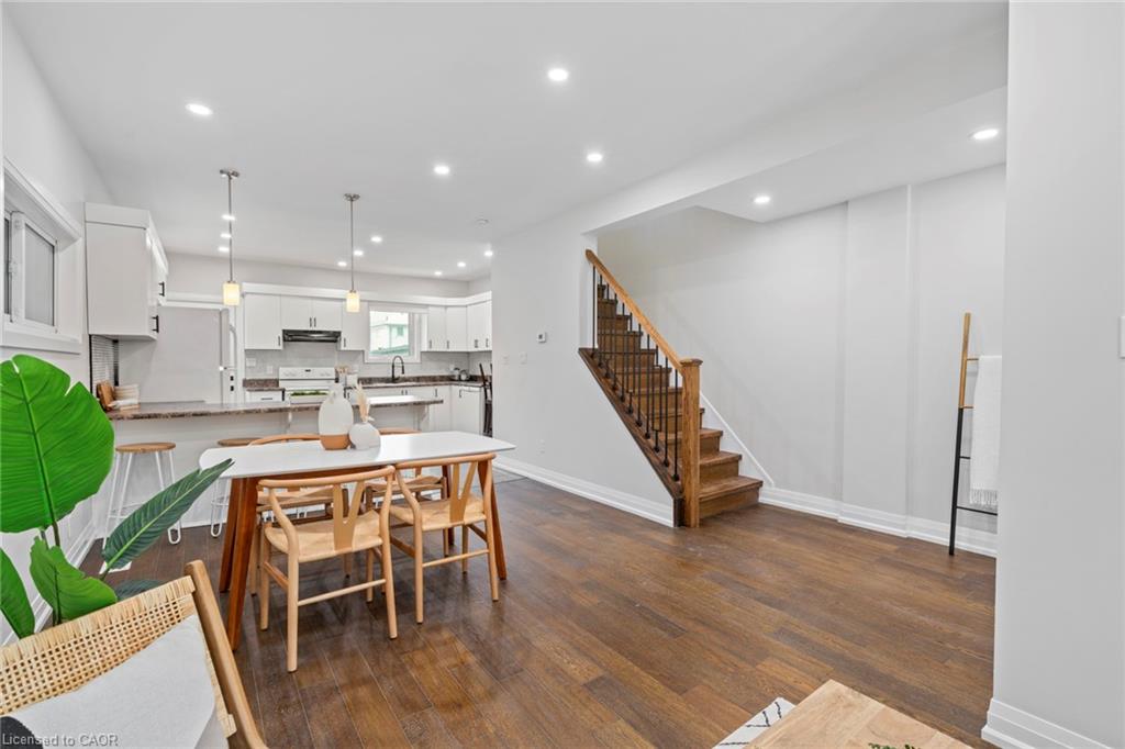 23 Somerset Avenue Property Photo 6