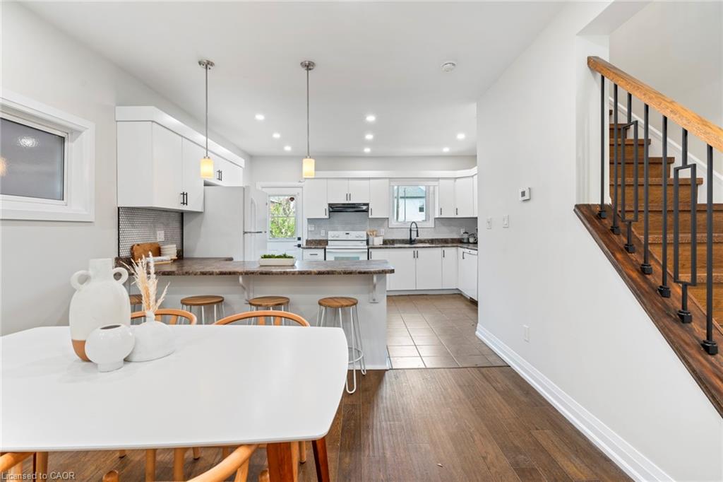 23 Somerset Avenue Property Photo 7