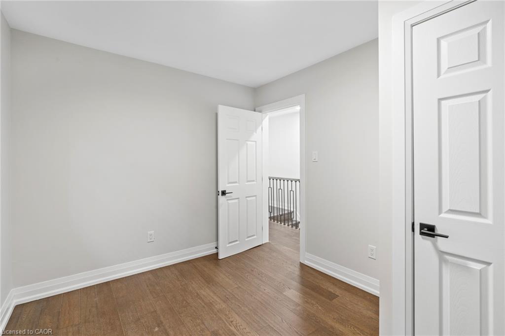23 Somerset Avenue Property Photo 15