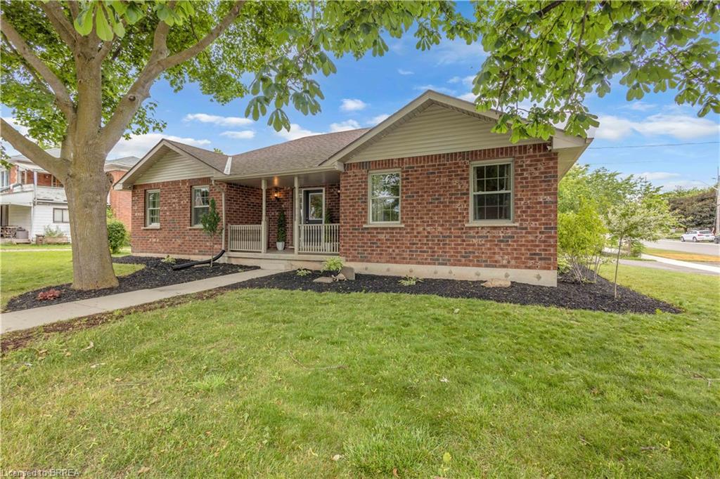 5 Walpole Drive Property Photo 2